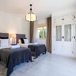 Vacation I Bosquecito, Giant Private Heated Pool, Walk To The Beach, 6 Bdr, Spacious Villa, Bbq, Ample Garden, Alarm System Vila *