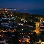 Vila Vacation I Bosquecito, Giant Private Heated Pool, Walk To The Beach, 6 Bdr, Spacious Villa, Bbq, Ample Garden, Alarm System *